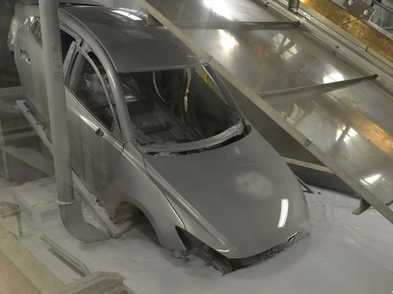 Mazda inaugura su planta en México