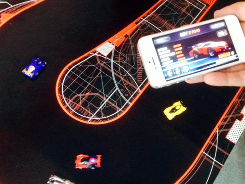 Anki Drive, los autos robotizados del futuro