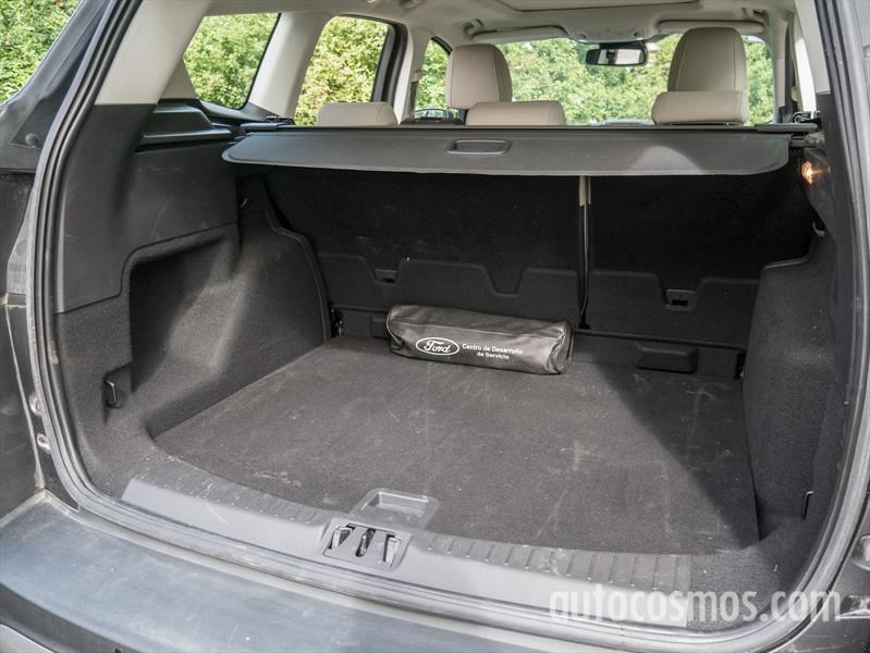 Ford Kuga a prueba
