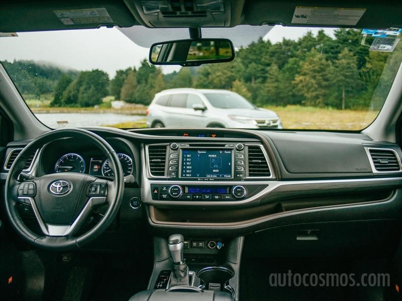 Honda Pilot 2019 VS Toyota Highlander 2018