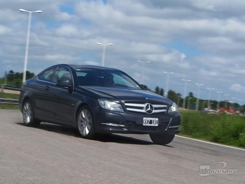 Mercedes-Benz C 250 Coupé a prueba