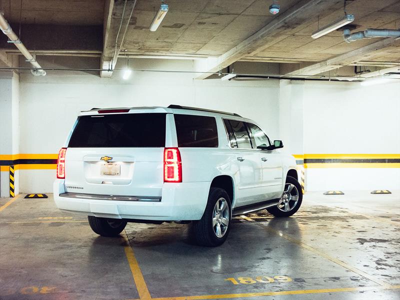 Chevrolet Suburban 2015