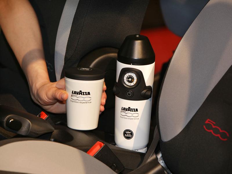 FIAT 500L con cafetera