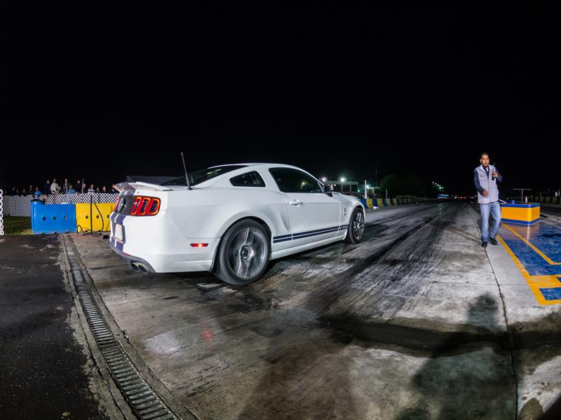 Arrancones nocturnos en Centro Dinámico Pegaso