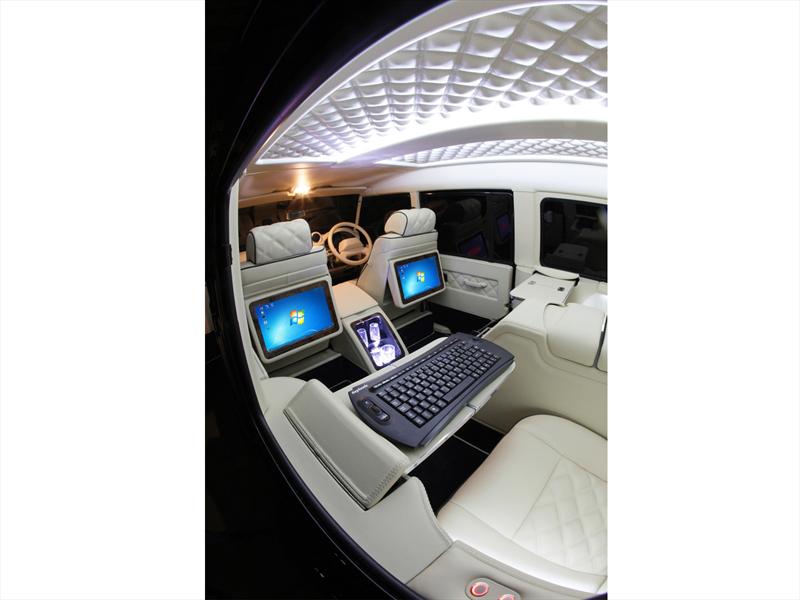 Interior de Land Rover Defender por Carisma Auto