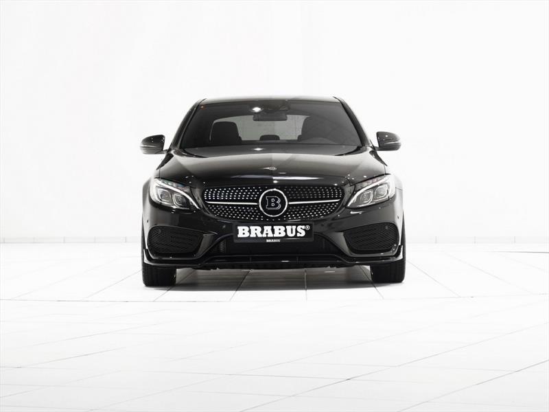 Mercedes-Benz C450 AMG por Brabus
