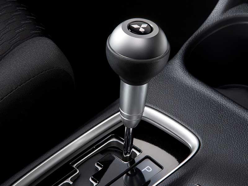 Accesorios Mopar para Mitsubishi Outlander 2016