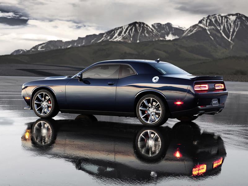 Dodge Challenger SRT Hellcat 2015