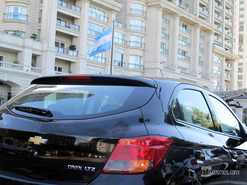 Lanzamiento Chevrolet Onix y Prisma en Argetnina