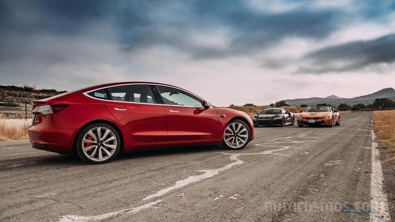Tesla Model 3 vs BMW i8 Roadster vs Acura NSX
