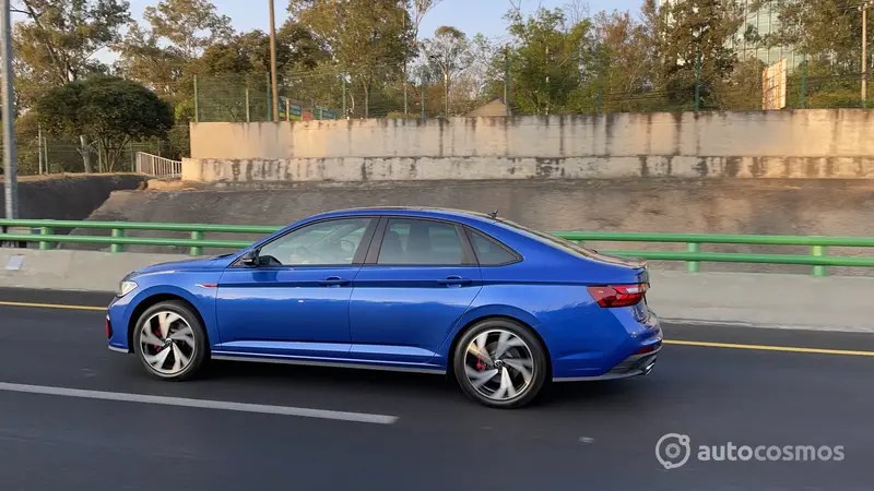 Volkswagen Jetta GLI 2022 a prueba