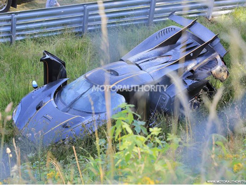 Koenigsegg One:1 destriudo en el Infierno Verde
