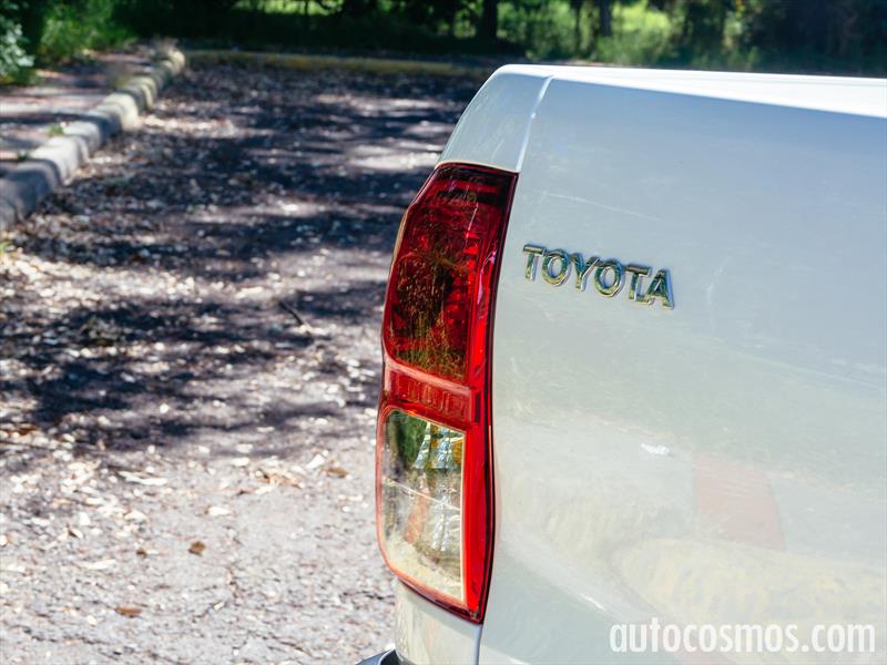 Toyota Hilux 2016