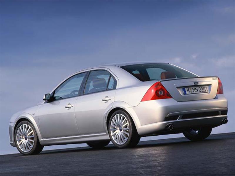 Ford Mondeo ST220