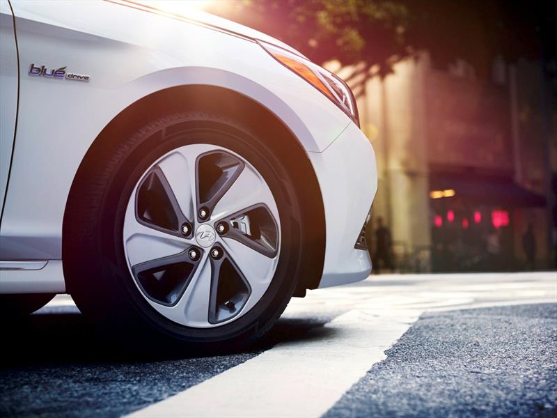 Hyundai Sonata Plug-in Hybrid 2016