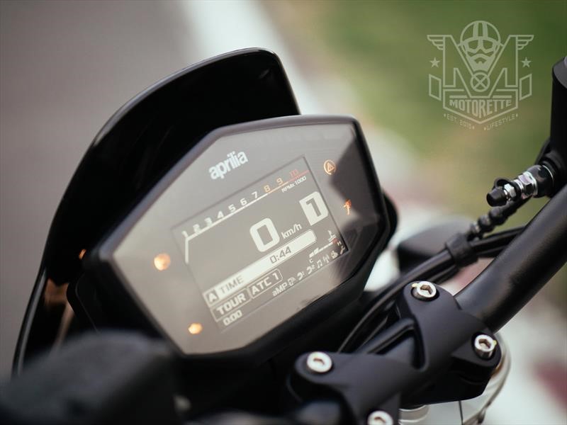 Aprilia Dorsoduro 900