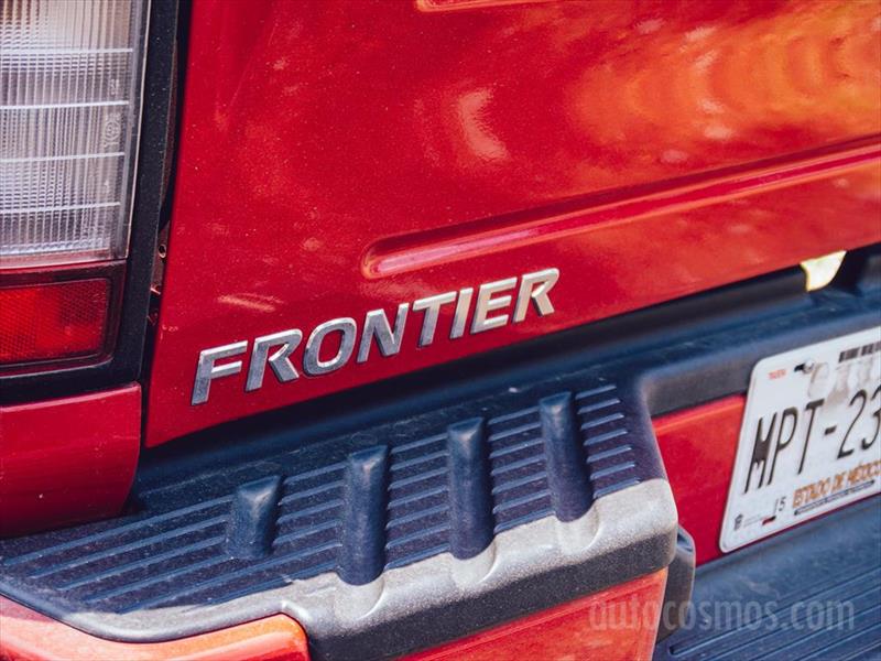 Nissan Frontier LE 4x4 2014