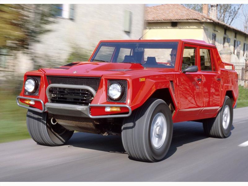 Lamborghini LM002