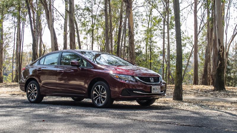Honda Civic Sedán EXL 2013