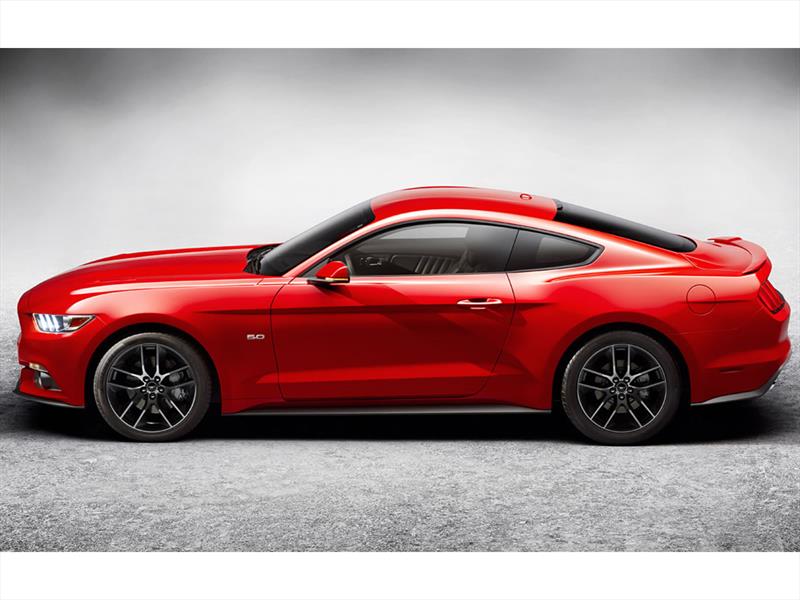 Ford Mustang 2015 se presenta en LA