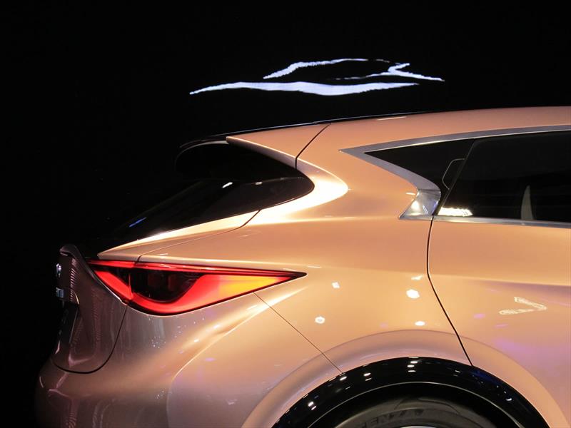 Infiniti Q30 Concept se presenta