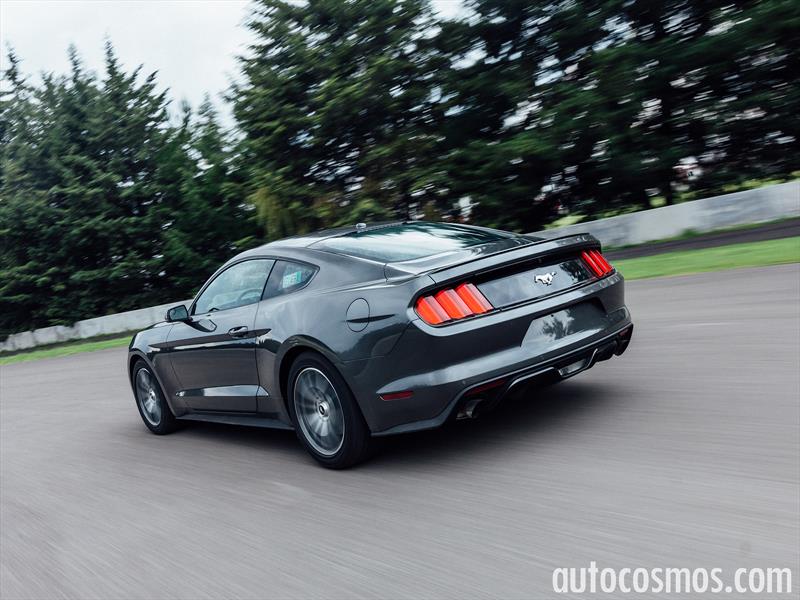 Ford Mustang EcoBoost 2016
