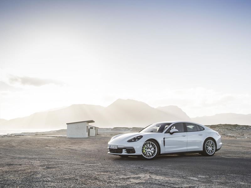 Porsche Panamera 4 E-Hybrid