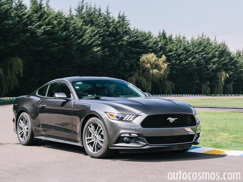  Ford Mustang EcoBoost 2016 a prueba