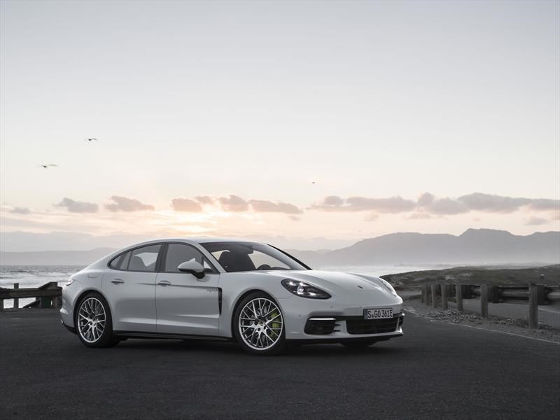 Porsche Panamera 4 E-Hybrid
