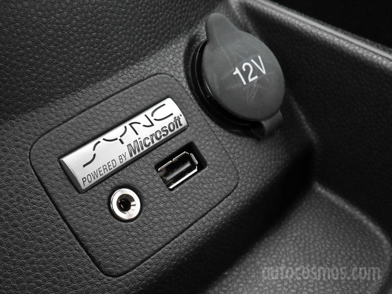 Ford Fiesta Kinetic hecho en Brasil a prueba