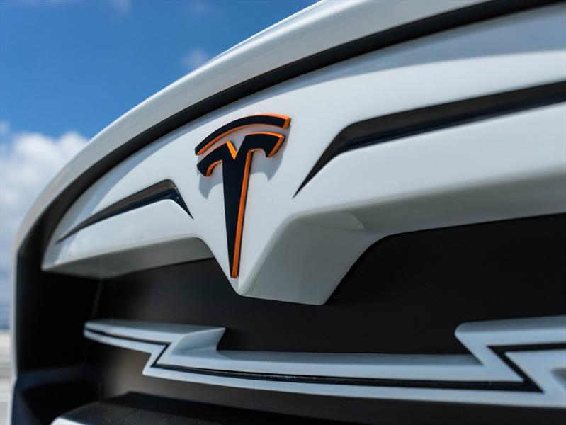 Tesla Model S por Larte Design