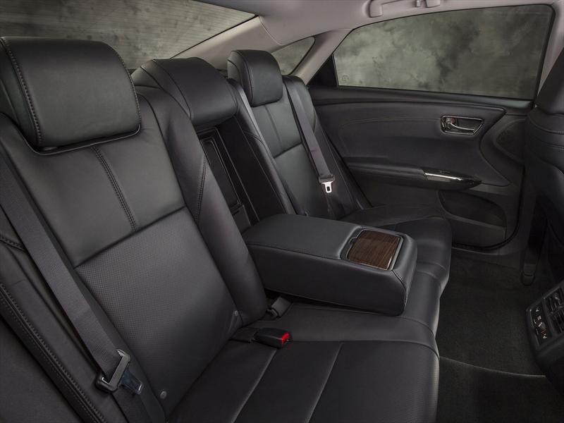 Mejores interiores 2013: Toyota Avalon