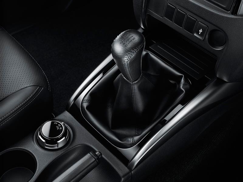 Mitsubishi L200 2016