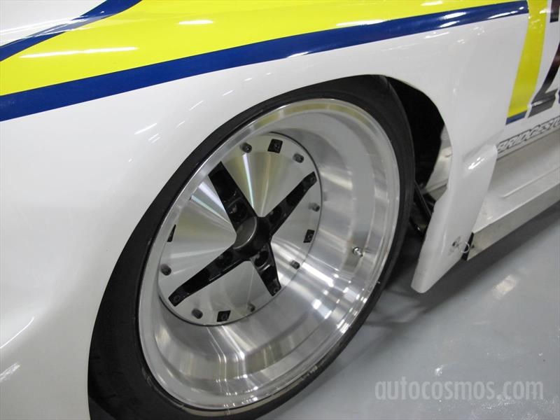 Nissan 80 aniversario - Autos de competencia