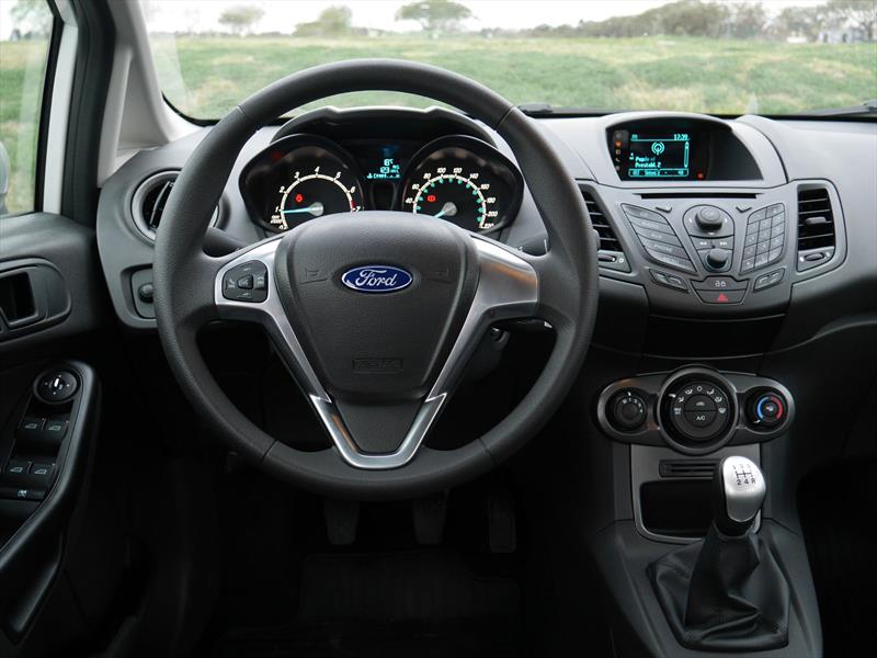 Ford Fiesta Kinetic hecho en Brasil a prueba