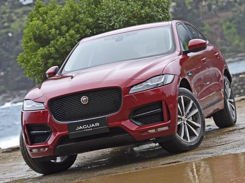 Jaguar F-Pace 2016
