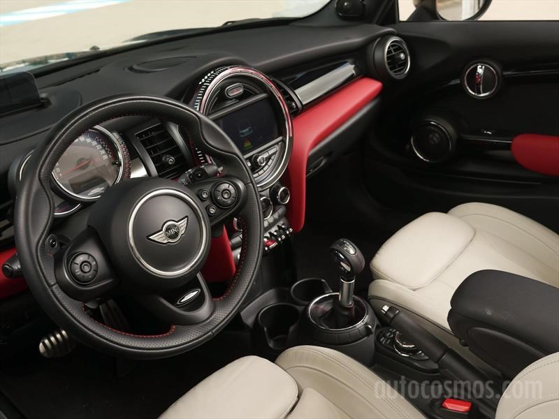 MINI John Cooper Works Convertible 2017