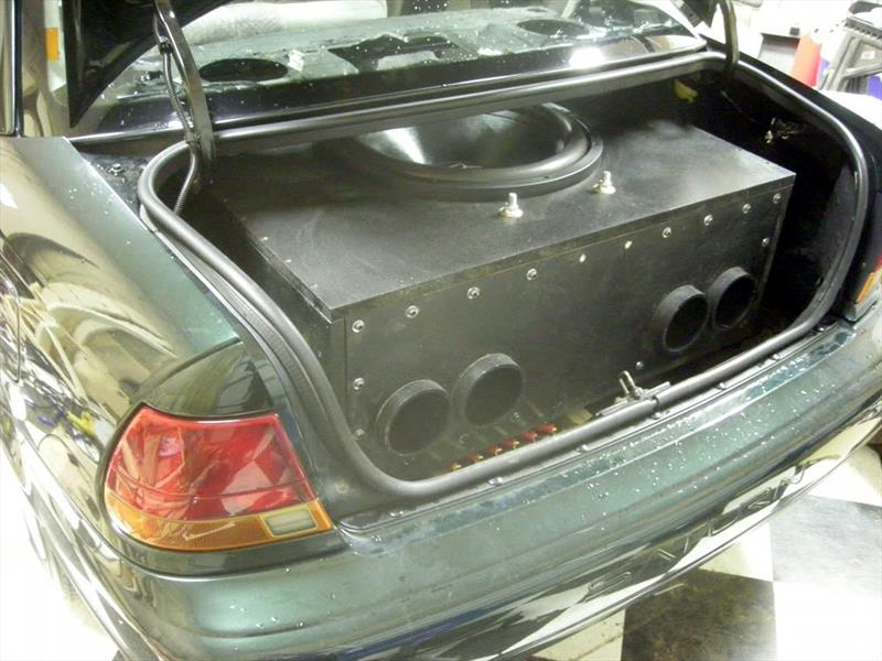 Sistemas de sonido para destrozar tímpanos