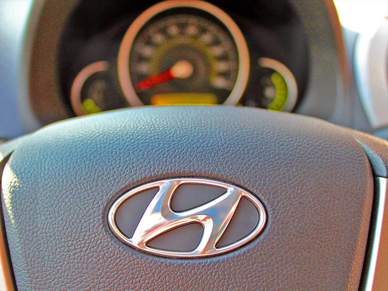 Hyundai EON 0,8L GLS Prueba de manejo
