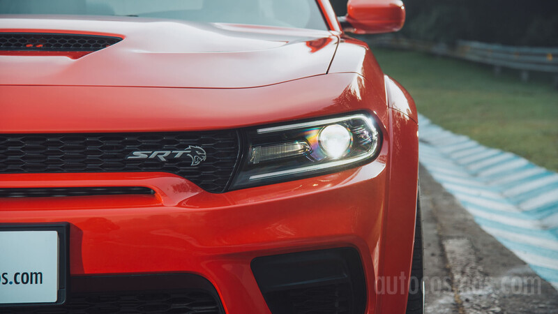 Dodge Charger SRT Hellcat Widebody a prueba