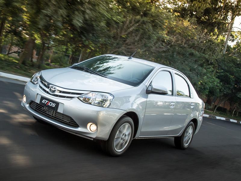 El Toyota Etios se actualiza en Brasil