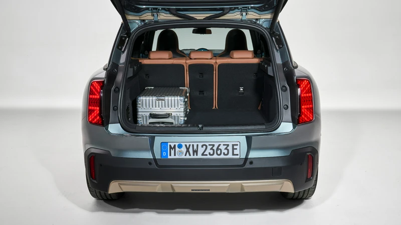(-) EMBARGO MINI Countryman 2024
