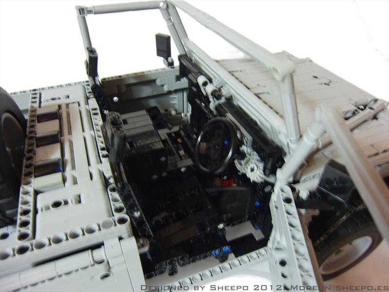 Land Rover Defender 110 con piezas de LEGO