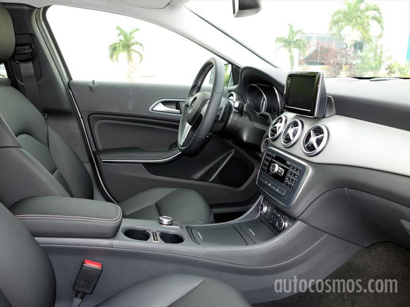 Mercedes-Benz GLA 2015