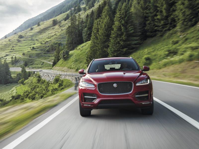 Jaguar F-Pace 2016