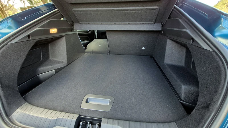 Test Drive Renault Arkana E-Tech Hybrid