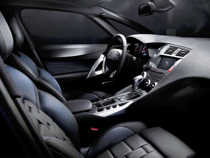 El DS5 se renueva en Ginebra 2015