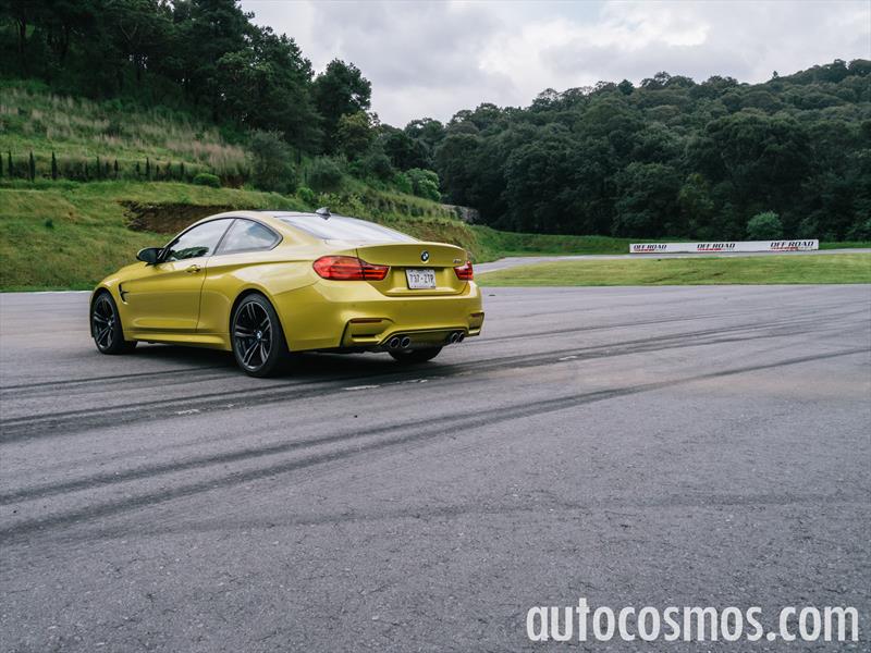 BMW M4 coupé 2015