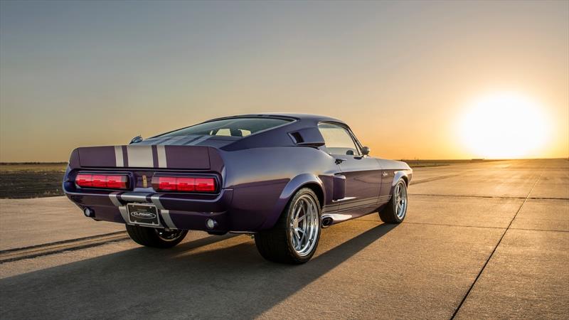 Blurple Shelby GT500CR por Classic Recreations