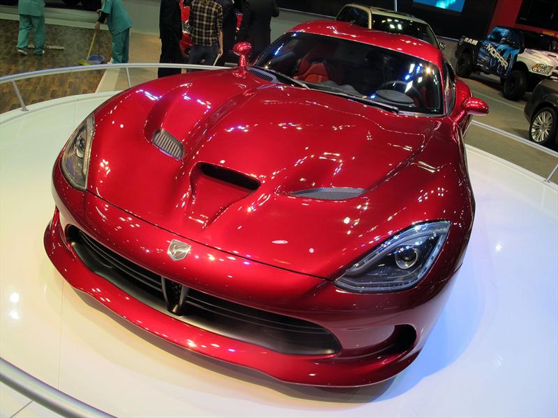 Dodge Viper pone veneno en el Salón de BA 2013